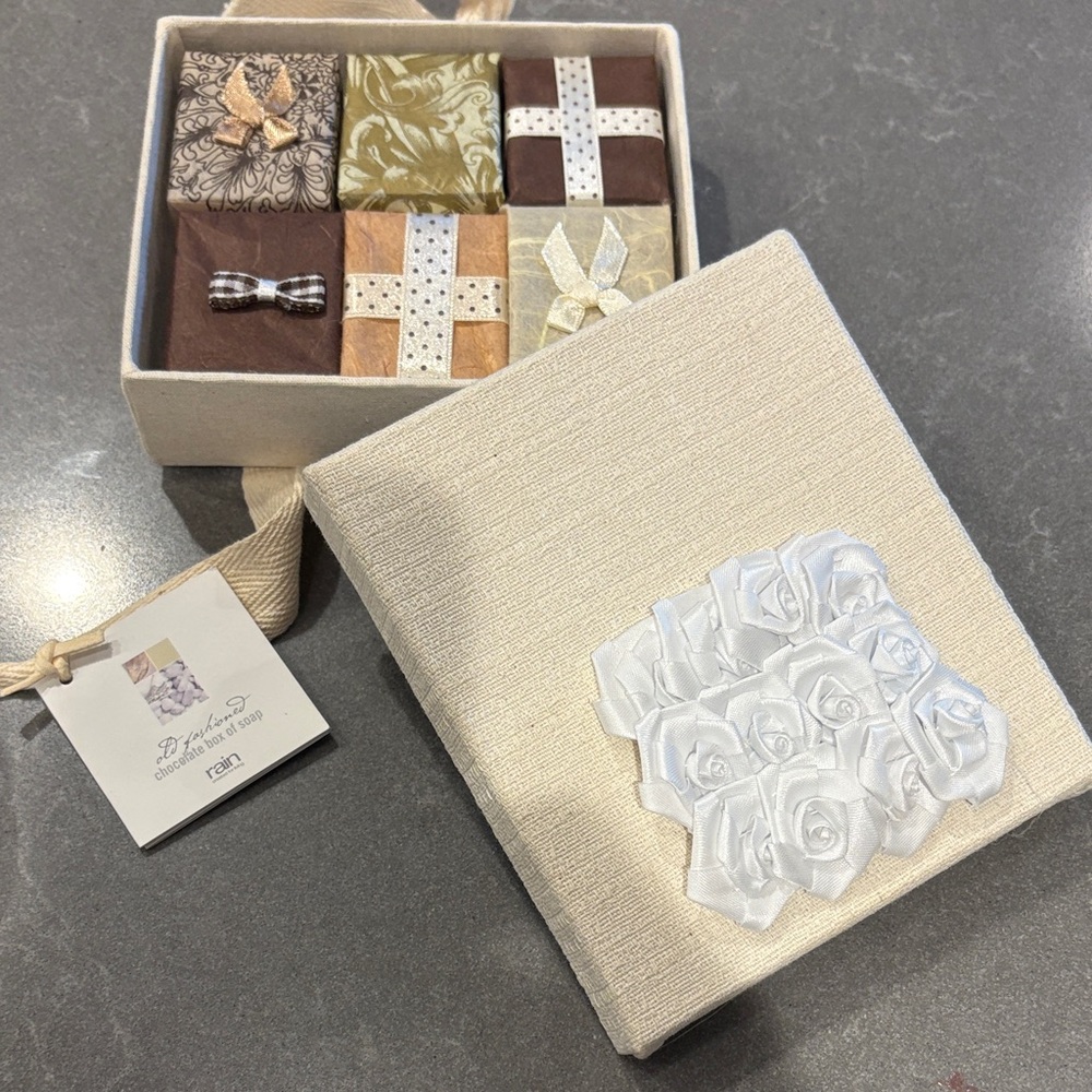 Luxurious Cream and Brown Gift Box Set